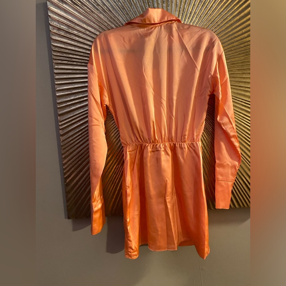 Show Me Your Mumu Clara Collared Mini Dress in Cantaloupe Luxe Satin Size XS - Picture 6 of 9